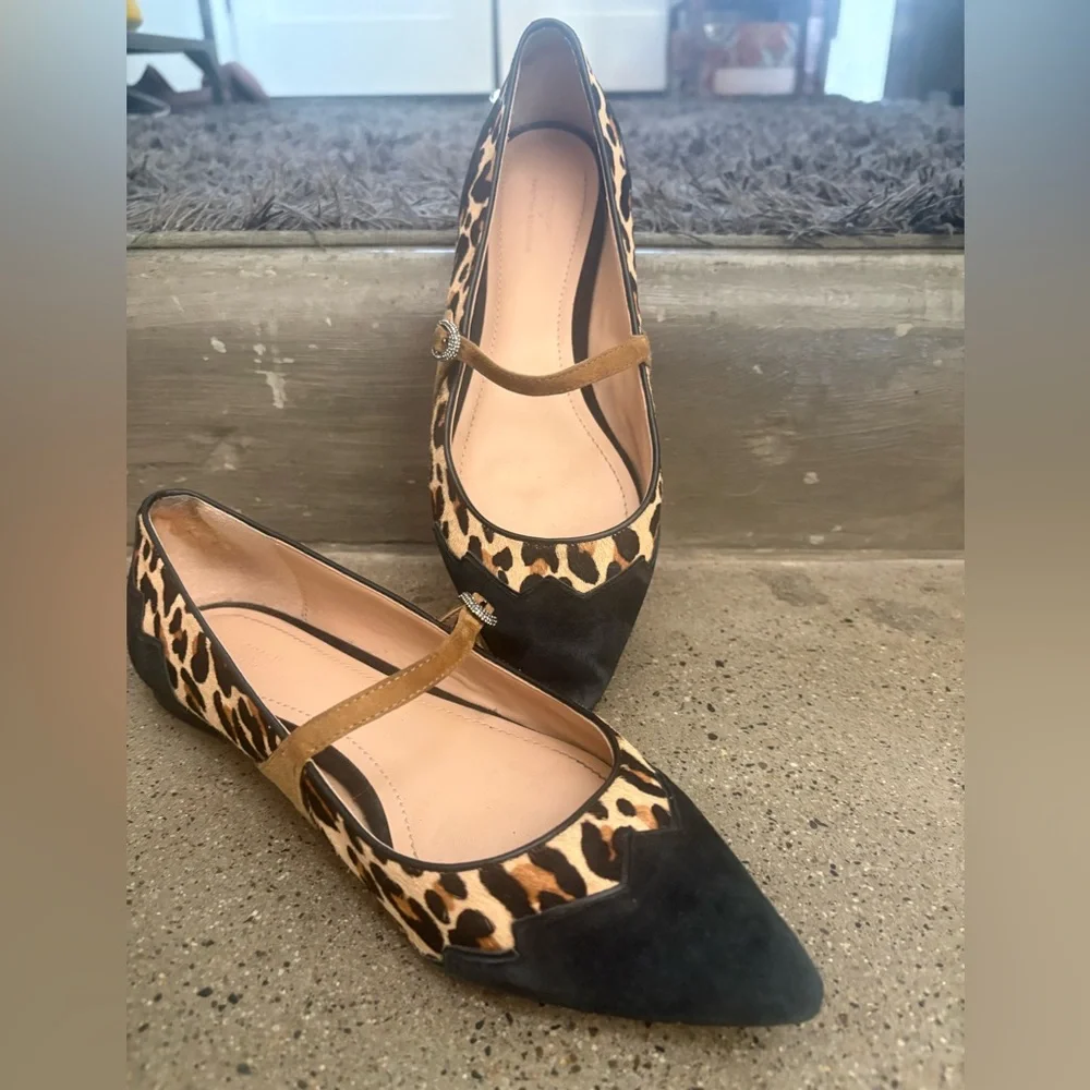 Mary Jane Flats, co-lab Coach and Tabitha Simmons.
Size 7.5 - Picture 5 of 13